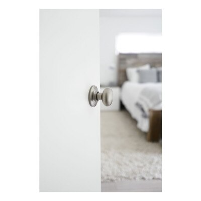 Yale Cambridge Passage Door Knob Set, Satin Nickel